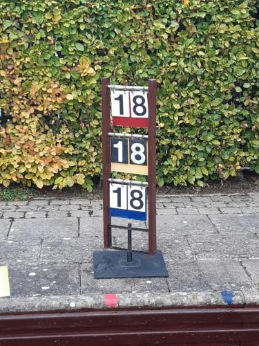 1740425563455
